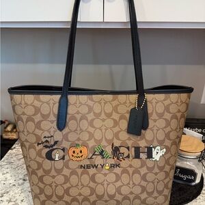 COACH nwot Large Halloween Tote Bag